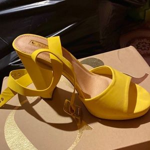 Yellow heel